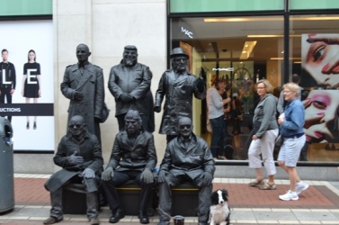 6人のパフォーマンス