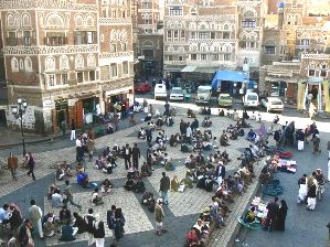 �L��ɏW�܂�l