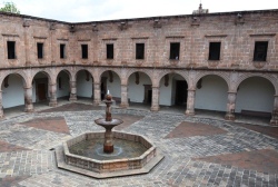 �N���r�w���{�a