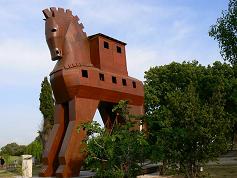 �g���C�̖ؔn