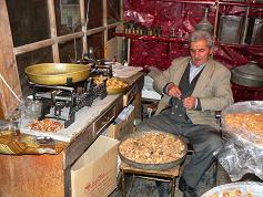 �N���~�𔄂�l